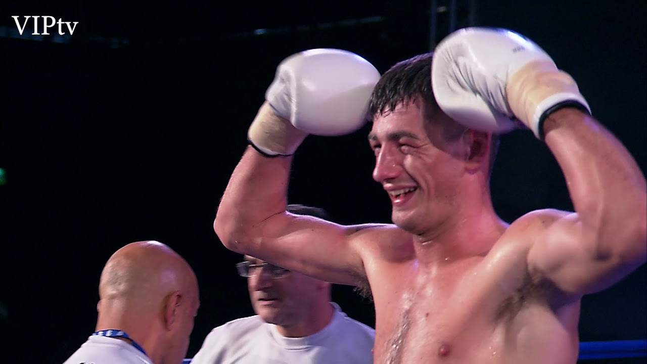 Jack Cullen v Tomas Bezvoda 8 12 2018 Whites Hotel, Bolton