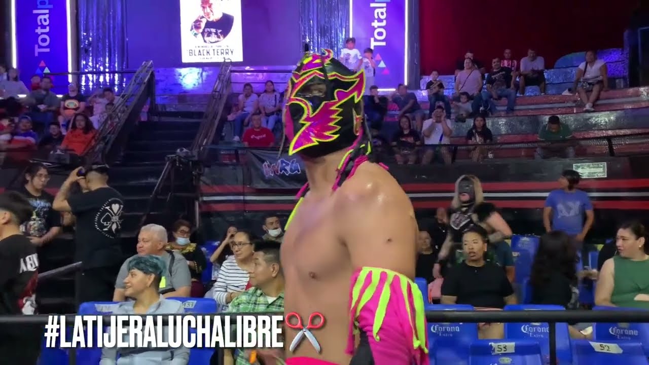 Iron Kid y Noisy Boy se encaran y exigen duelo de campeonato de parejas