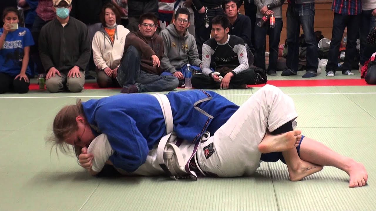 LeeAnn Genovese vs Carolina Miho 女子アダルト白帯アブソルート決勝戦 【COPA Las Conchas 2014】 background