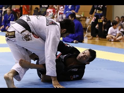 Satoshi Souza vs Leandro Kussano / COPA BULLTERRIER 2015 background