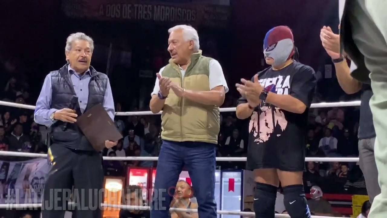 Homenaje a Fuerza Guerrera en el Festival de las Mascaras de IWRG, aquí nació el Mosco de la Merced backdrop