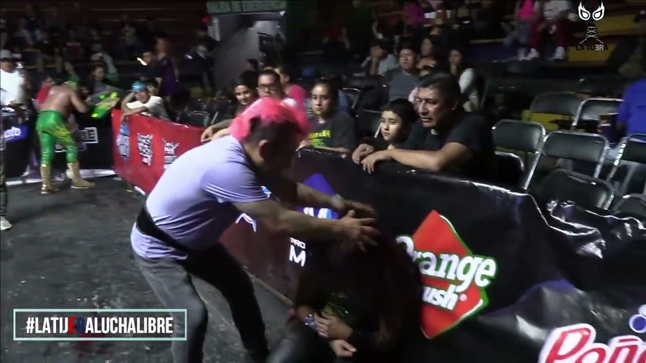 Máximo de sorpresa at4c4 a Jessy Ventura, sigue creciendo al rivalidad en la Arena Neza background