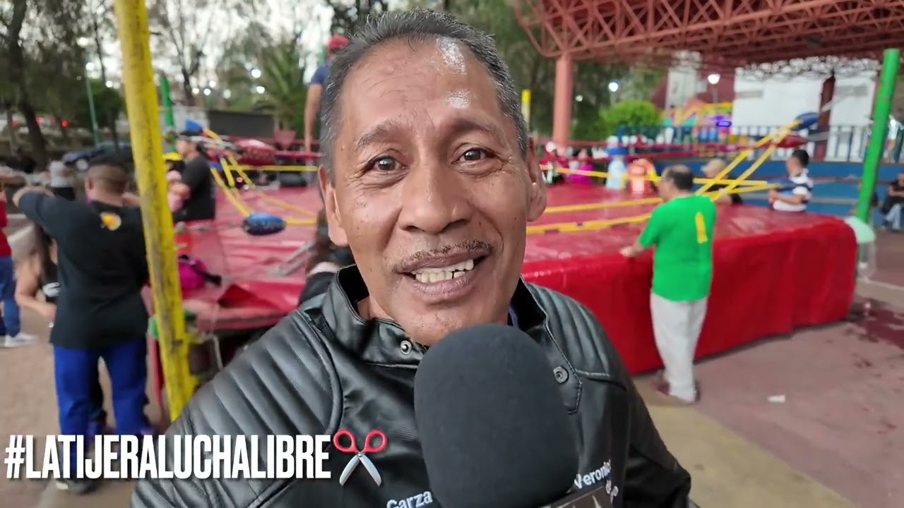 Súper Tarín: Yo no les pago las millonadas que en las arenas, es acerca la lucha a los barrios backdrop