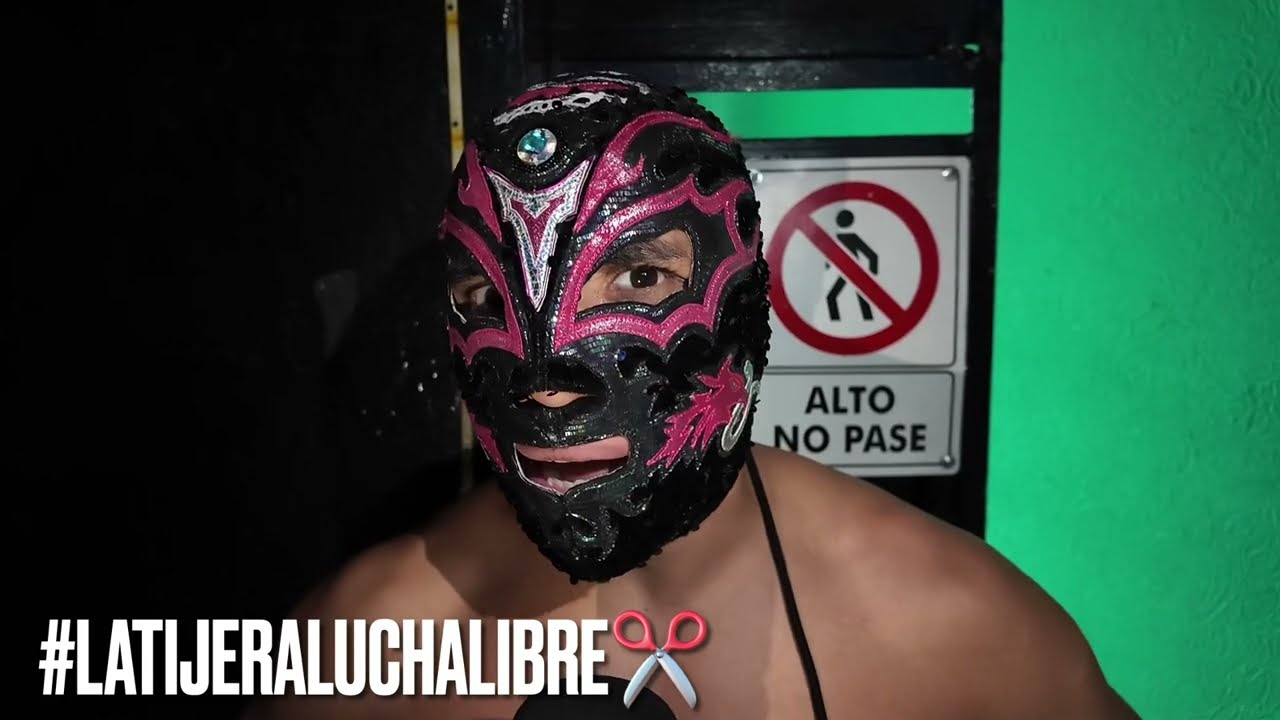 Titán: Mi objetivo siempre ha sido el cariño del público, ya son muchos años de trabajo duro background