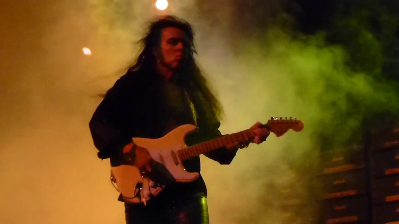 Yngwie Malmsteen - Seventh Sign background