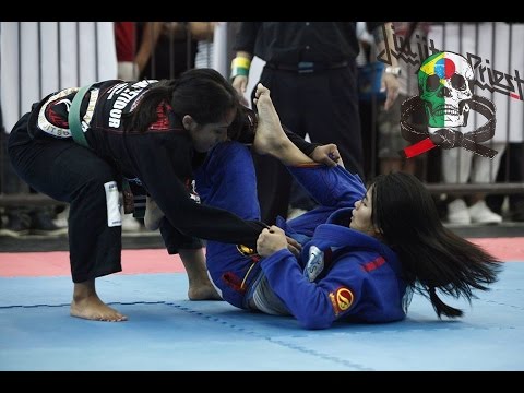 Meggie Ochoa vs Luana Hikari Dias background