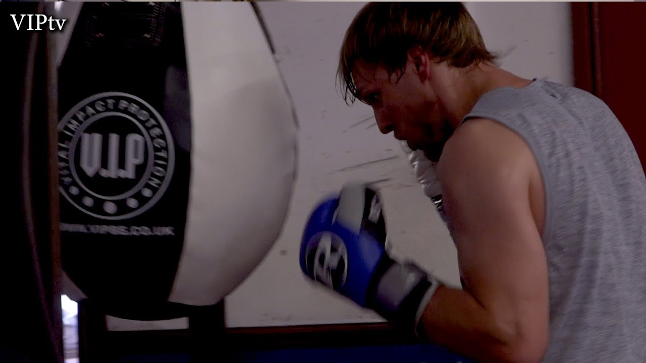 Meet Burnley's very exciting Middleweight prospect Reece Farnhill background