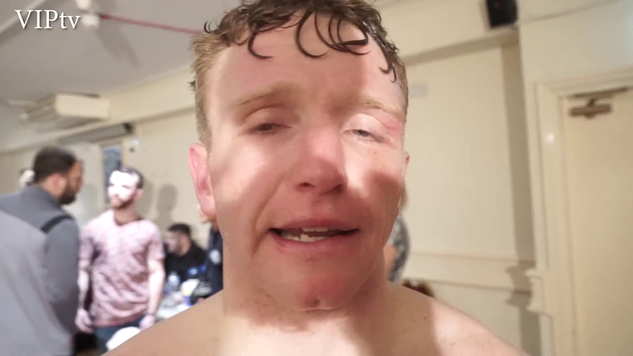 Tom Farrell showing some real power picking his 2nd stoppage in a row. background