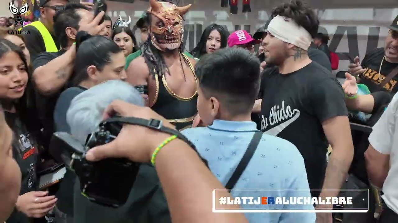 Trauma I se debe a su gente y así festeja, mención especial a Mamá Trauma background