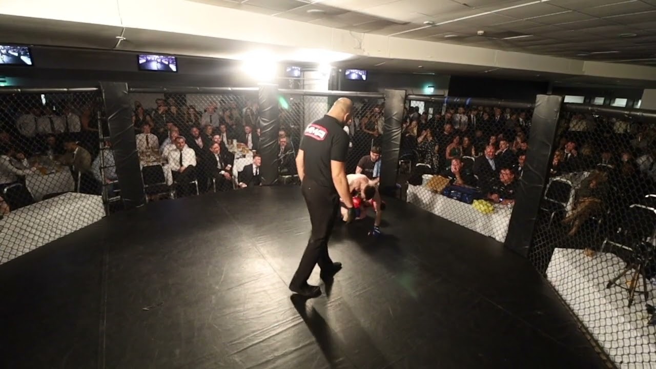 DERBY & BURTON | ULTRA MMA | MARTIN '50 PINTS' O'CONNOR VS SCOTT 'SIMPKIN THE STOCKBROOK' MONARCH
