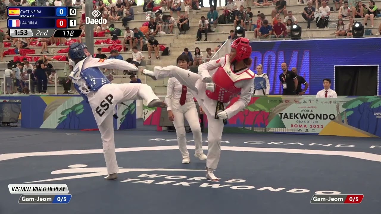 118 Round of 16 WOMEN W +67KG ESP CASTINEIRA ETCHEV FRA LAURIN A background