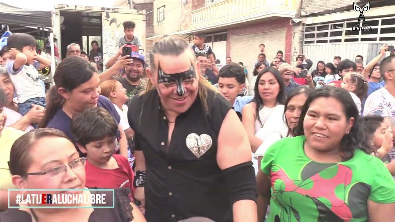 Blue Panther a Pantano: Al minimizar al público le dice en qué arena luchas? background