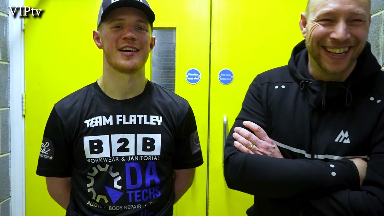 Jack Flatley back to winning ways in a absolutely cracking fight back in his boxing home of Bolton background