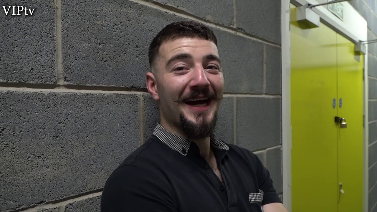 Jack 'The Ripper' Booth get his first stoppage and second win.