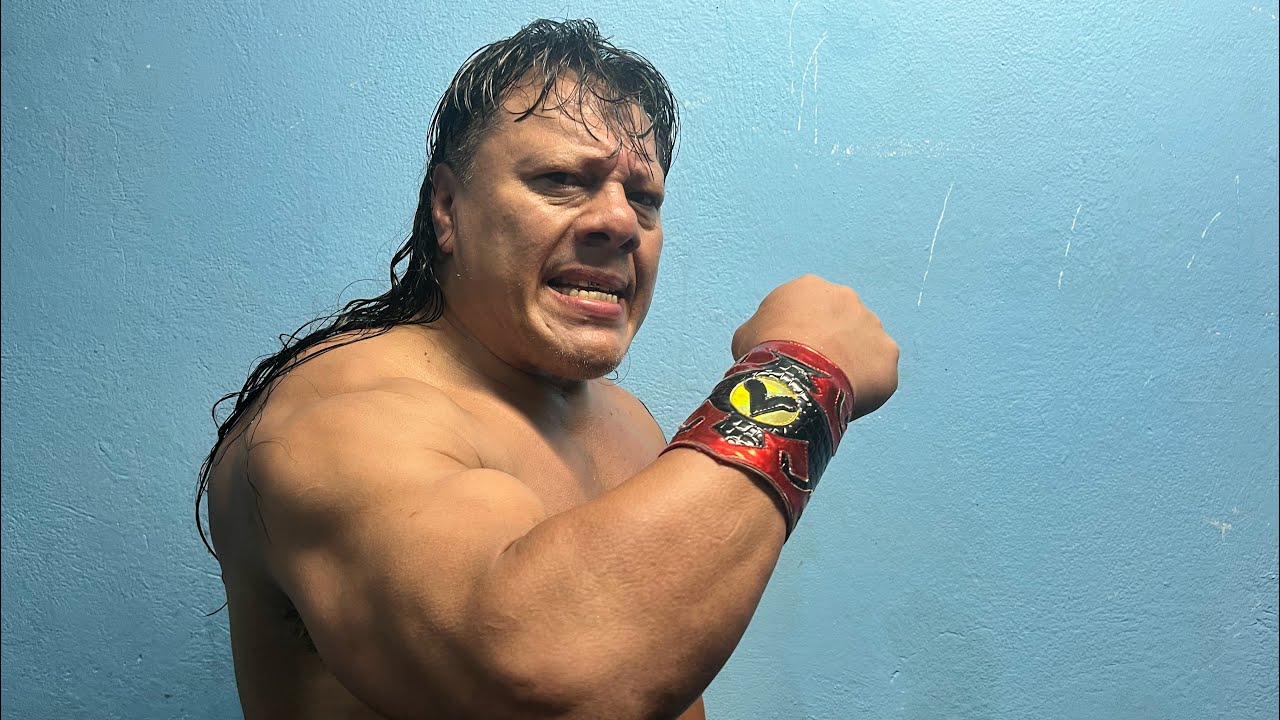 Último Guerrero: Hechicero hablando de ego se mordió la lengua. El CMLL defiende la lucha mexicana background