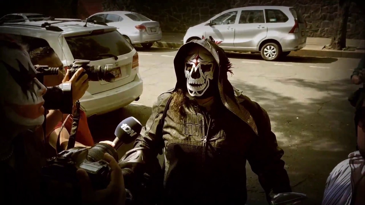 El reclamo de La Parka | #LuchaWoW EN VIVO por Twitch background