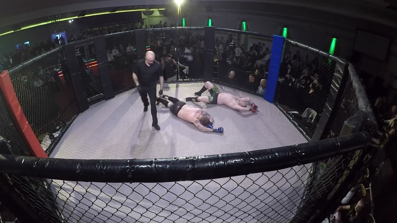 ALDERSHOT | ULTRA MMA | RYAN ROWE VS DANNY CRAFT background