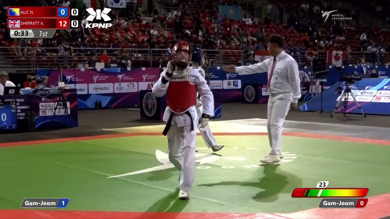 429 Quarter Final Boys 41kg BIH ALIC Nail GBR SHERRATT Alexander