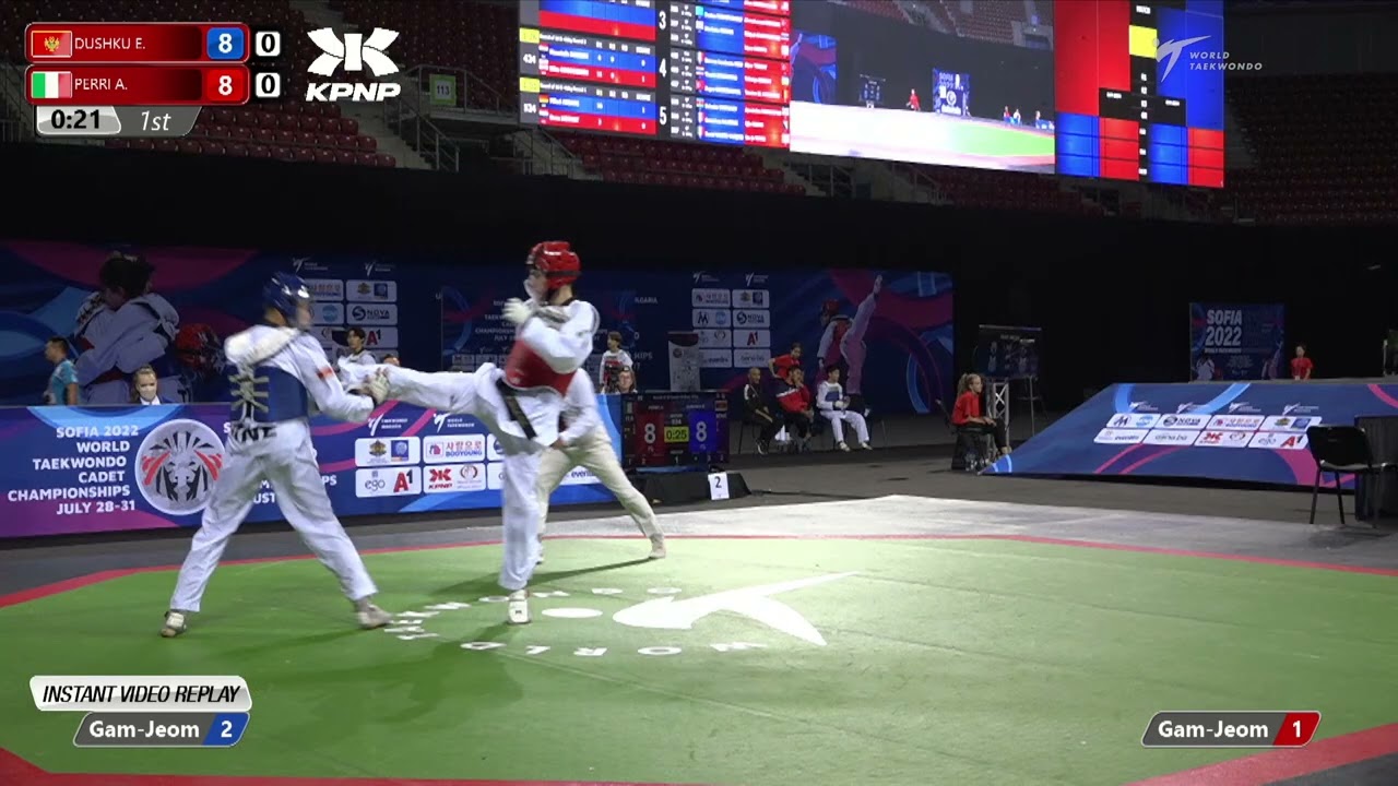 224 R16 Boys 61kg MNE DUSHKU E ITA PERRI A background