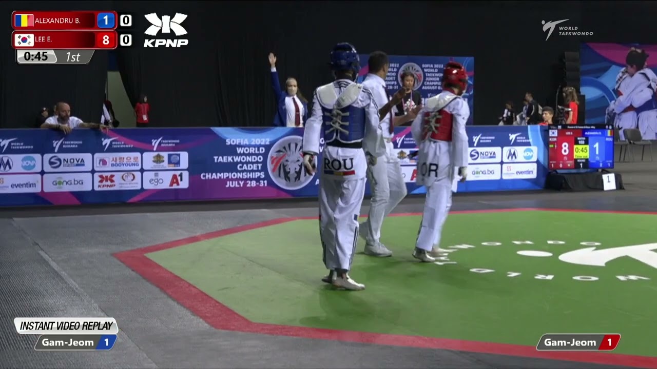 103 R32 Boys 49kg ROU ALEXANDRU B KOR LEE E