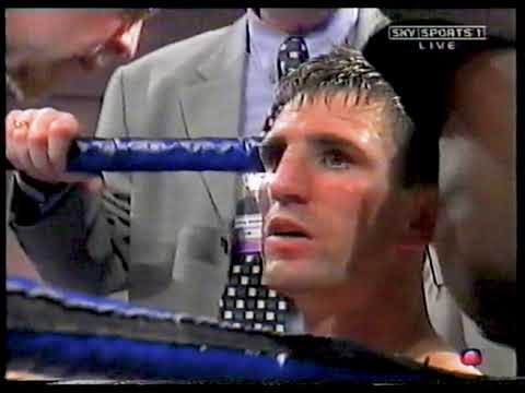 Jamie Moore v Michael Jones (1) British & Commonwealth S/Welter Title 19.04.2003. backdrop