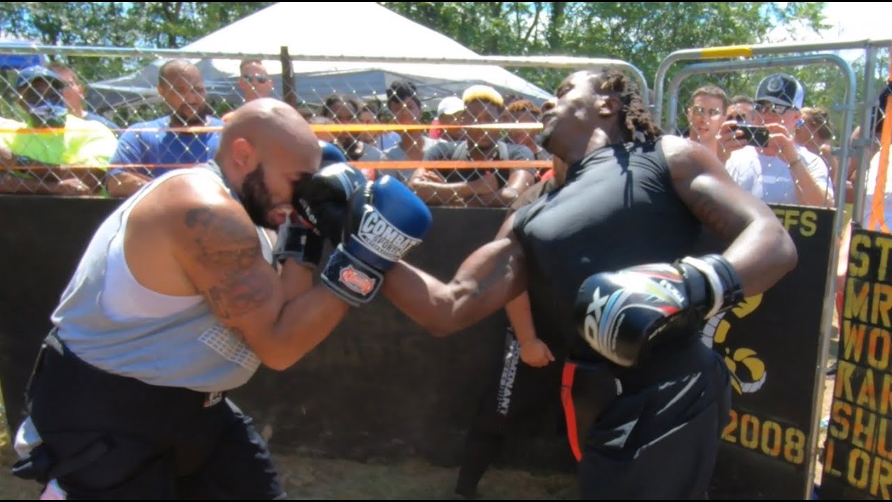 STREETBEEFS | VENOM BLACC vs LG background