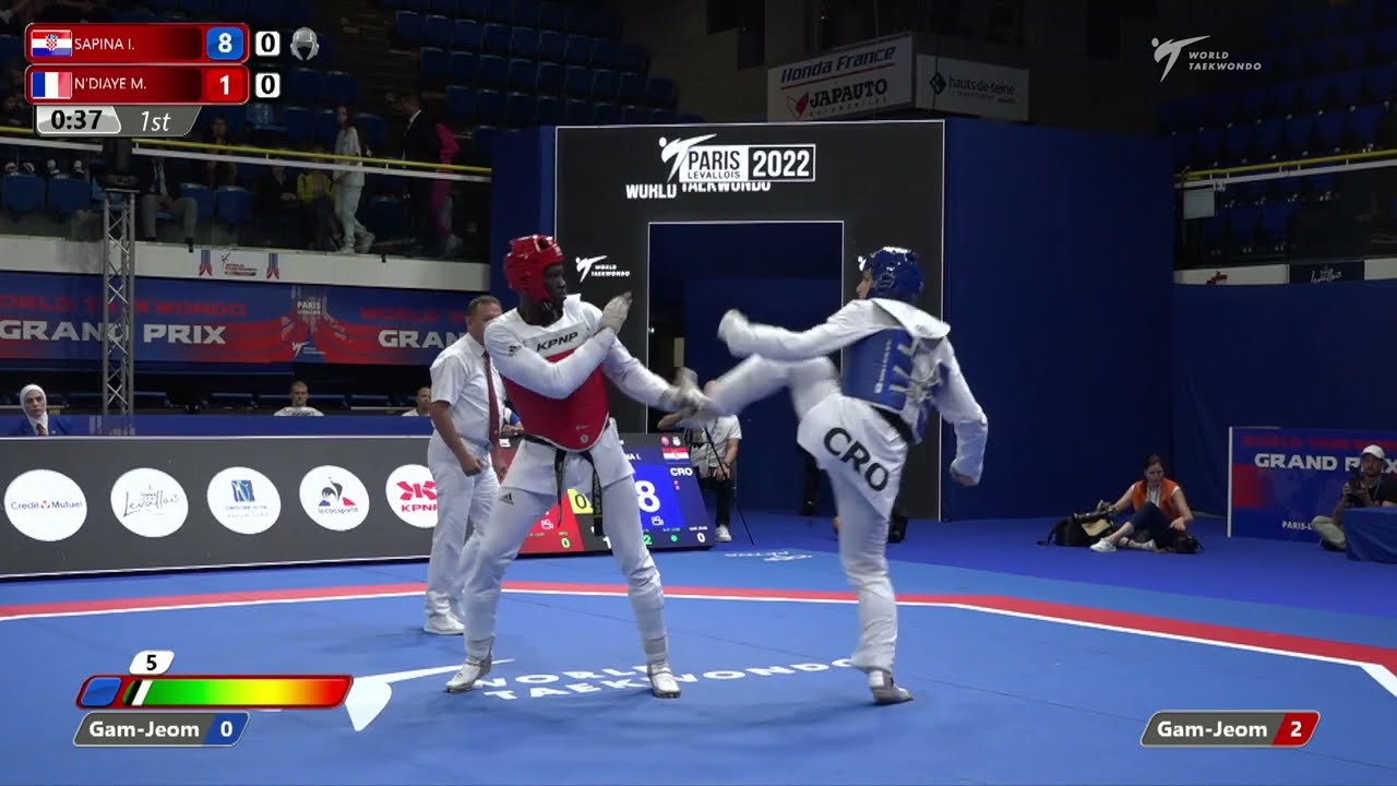 303 R32 M +80kg CRO SAPINA I FRA N'DIAYE M | Paris 2022 World Taekwondo Grand-Prix (Levallois) background