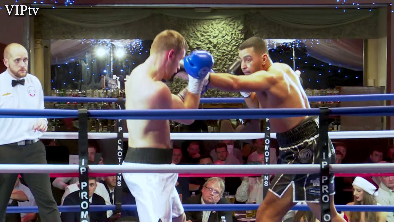 Nathan Quarless v Andrius Ruzas at the Scouse Jolly boys on 8.12.2019 background