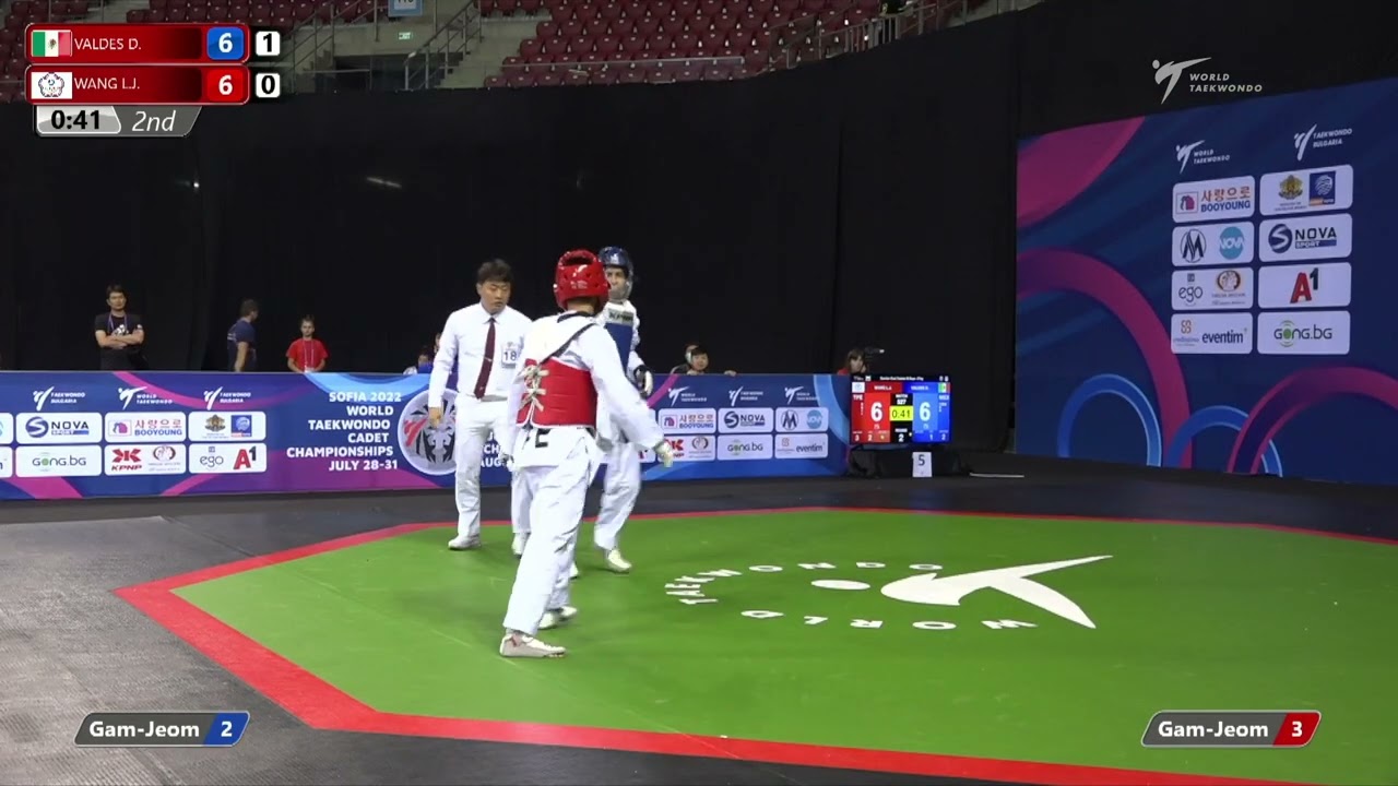 527 Quarter final Boys 57kg MEX VALDES D TPE WANG L J background