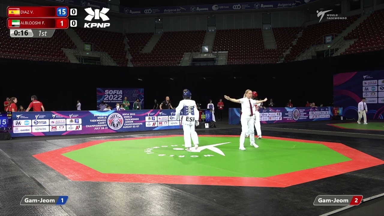 420 R32 Girls 47kg ESP DIAZ V UAE ALBLOOSHI F background