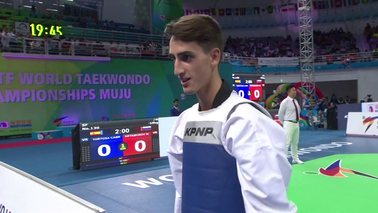 2017 Muju World Championships M 58kg Semi final TORTOSA CABRERA J ESP VS Mikhail ARTAMONOV RUS background