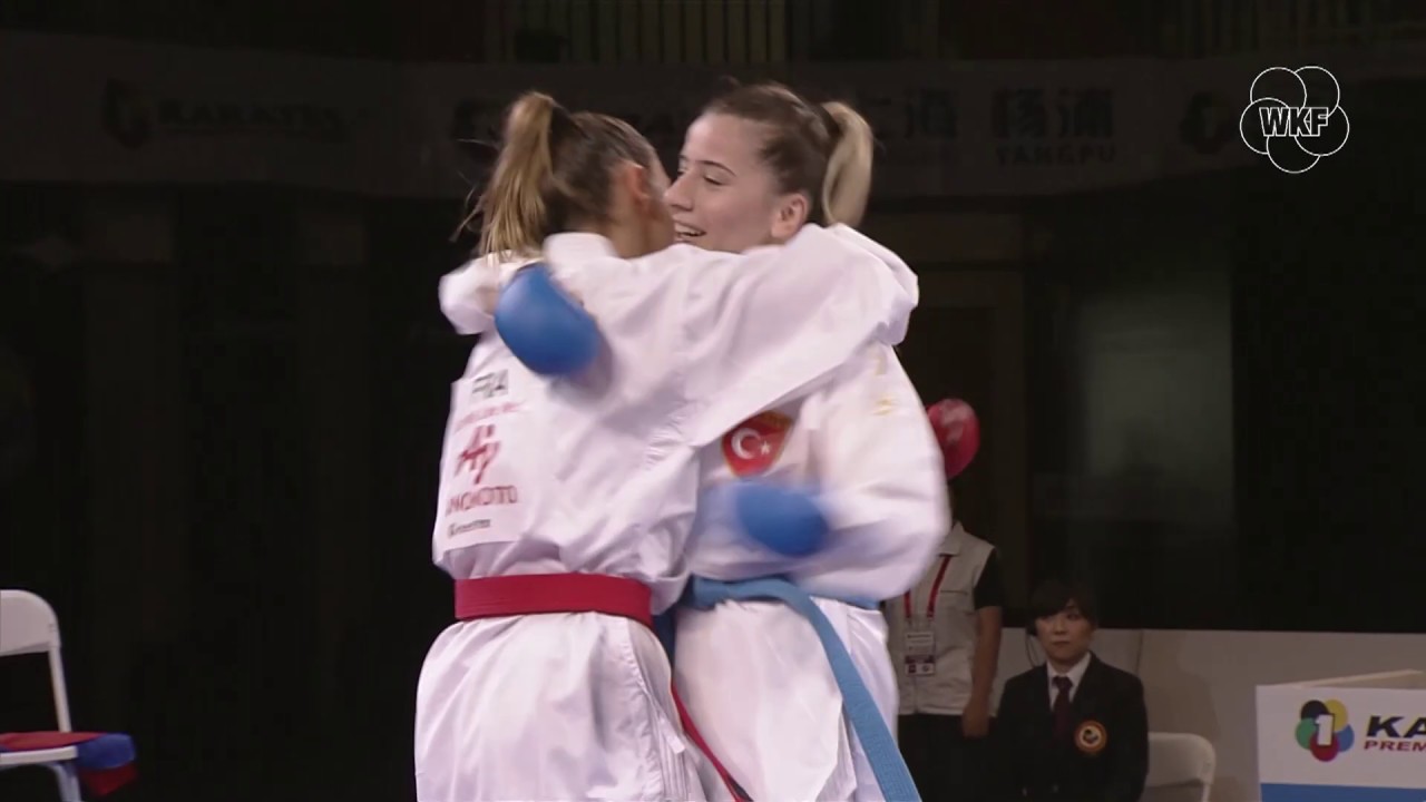Top moments of 2019 Karate 1-Premier League: A. Recchia vs S. Ozcelik | WORLD KARATE FEDERATION background