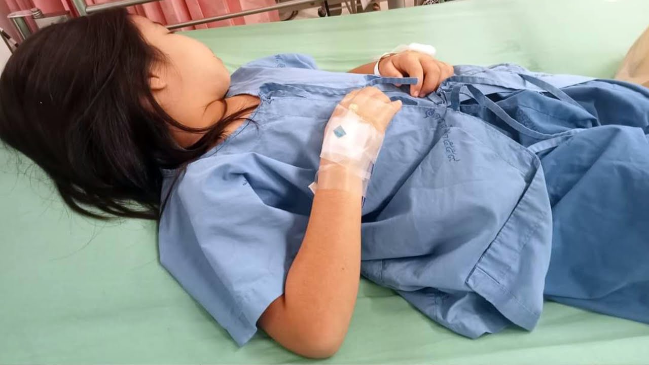 รายงานข่าวรีนะ.กับบิวตี้ครับRiina will leave the hospital tomorrow!リイナ明日退院予定! background