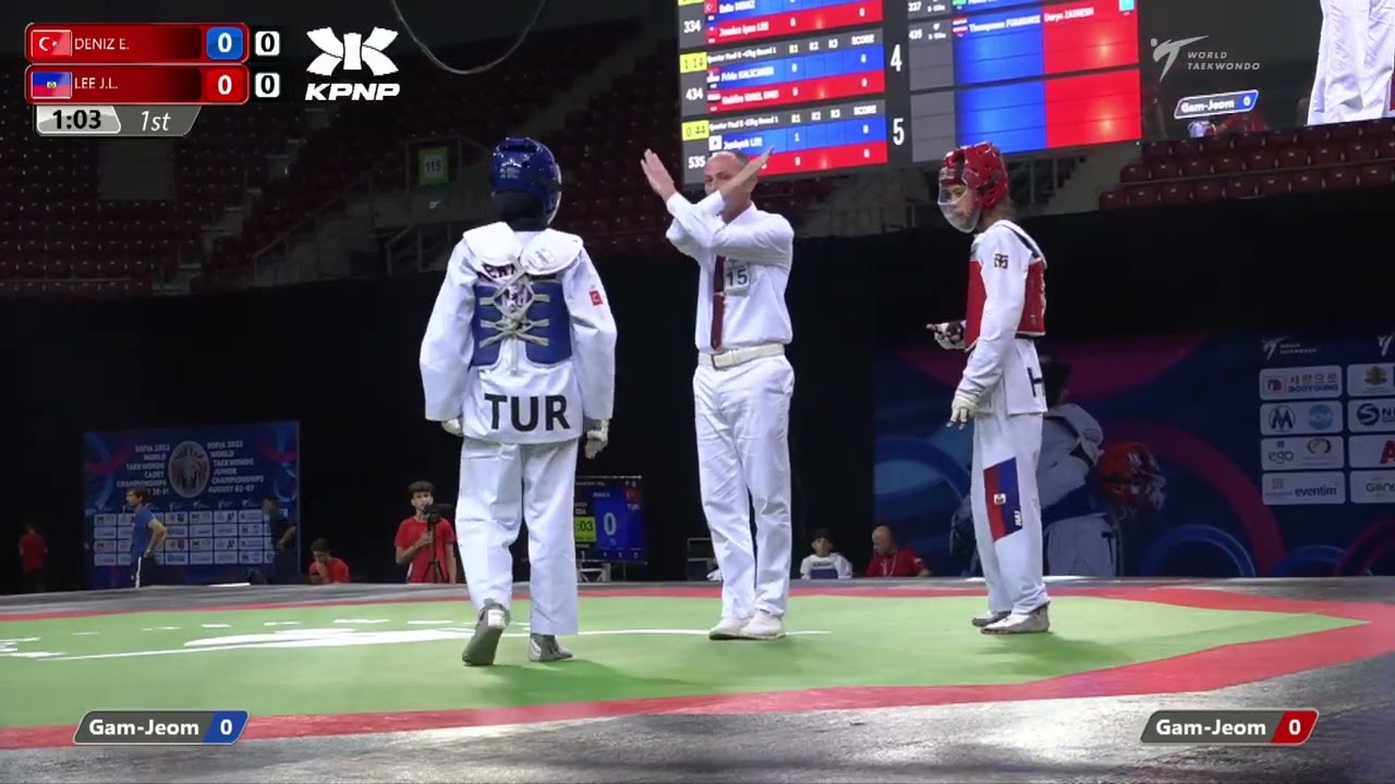 334 Quarter Final Girls 47kg TUR DENIZ Esila HAI LEE Jessica lynn background