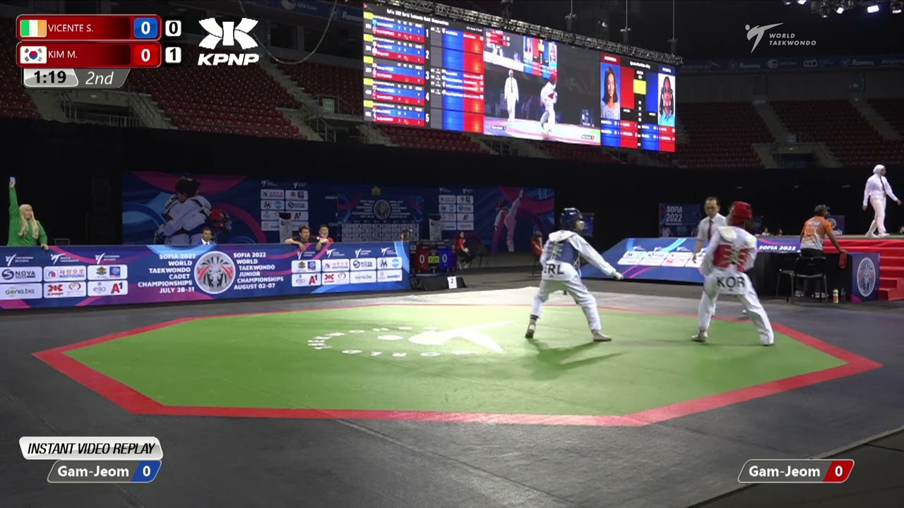 231 Quarter Final Boys 45kg IRL VICENTE Shane KOR KIM Mingyu background