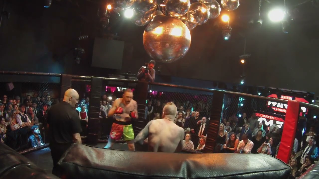 ULTRA MMA | BRIGHTON | SIMON BURNELL VS ROBBIE HOSKINS background
