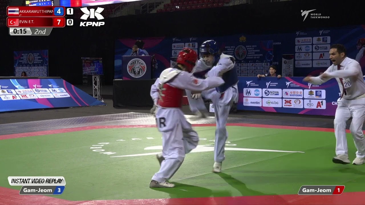 430 Quarter Final Boys 45kg THA AKKARAWUTTHIPAN Chaiyatat TUR EVIN Emre talha