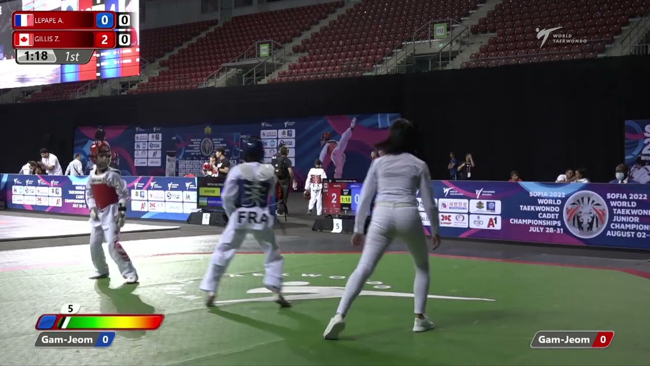 527 Round of 16 Boys 37kg FRA LEPAPE Andreas CAN GILLIS Zach background