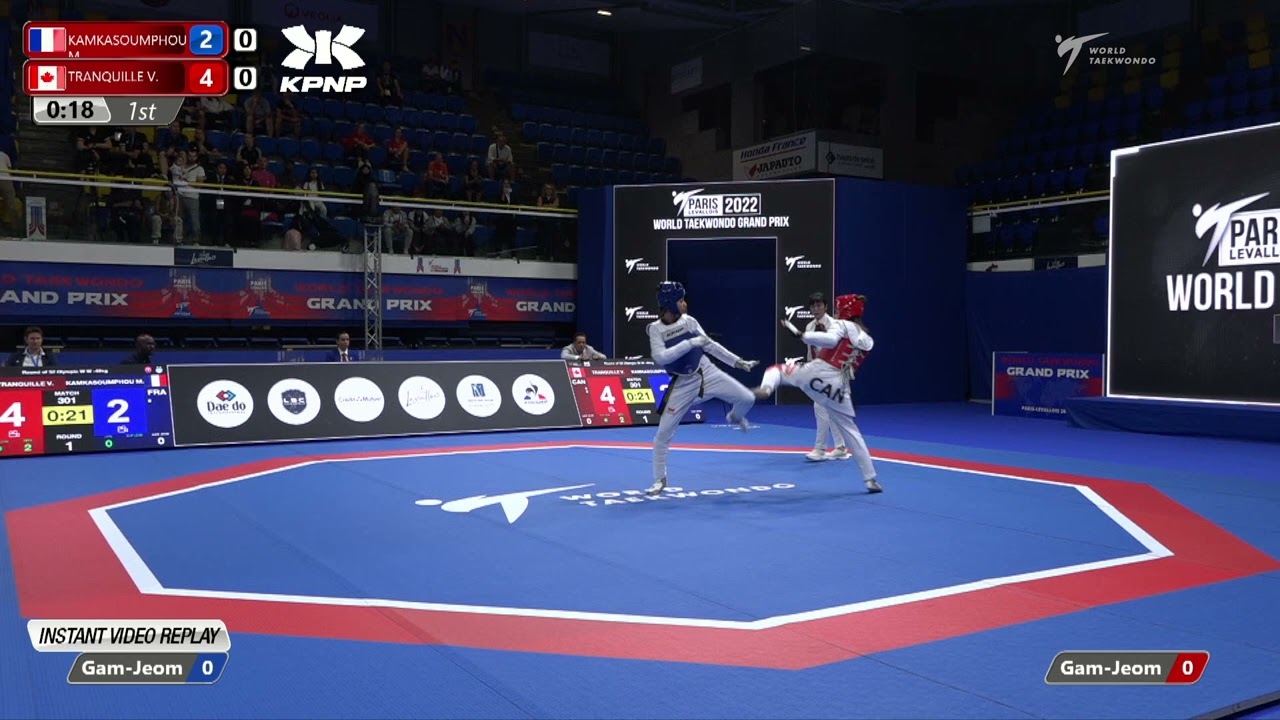301 Round of 32 Women 49kg FRA KAMKASOUMPHOU Maysane CAN TRANQUILLE Viviane background