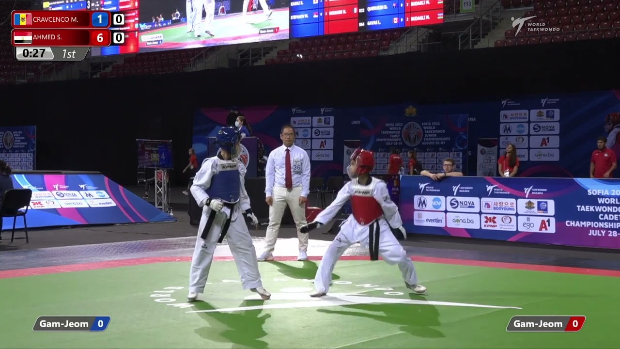 432 Quarter final Boys 33kg MDA CRAVCENCO M EGY AHMED S