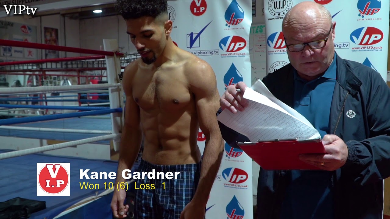 Weigh in Kane Gardner v Jordan Ellison background