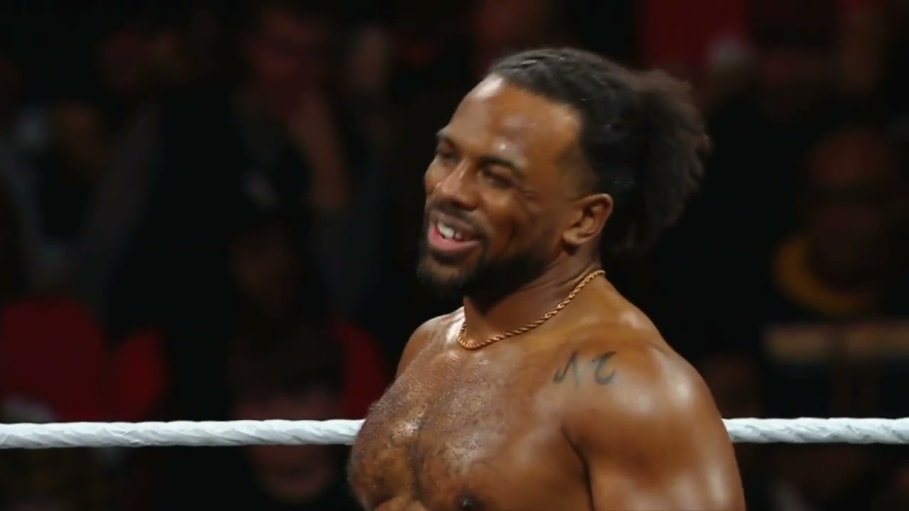 WWE RAW REY MYSTERIO VS XAVIER WOODS 01/27/25 background