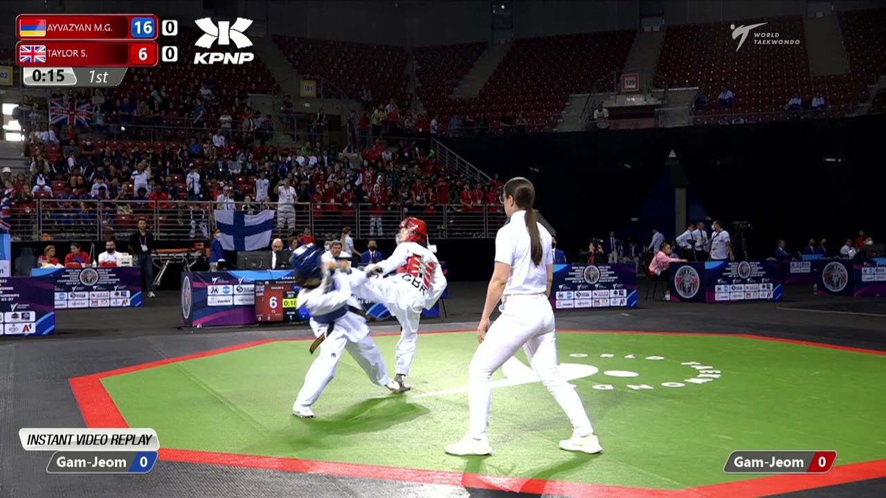 207 R32 Girls 37kg ARM AYVAZYAN M G GBR TAYLOR S