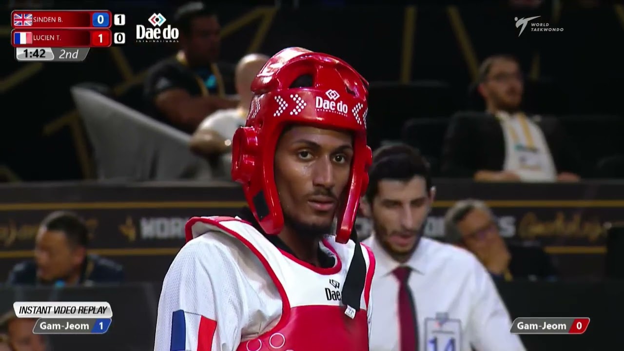 322 M-68kg R-16 SINDEN Bradly GBR ЁЯФ╡ vs ЁЯФ┤ LUCIEN Theo FRA I Guadalajara 2022 WT Championships background