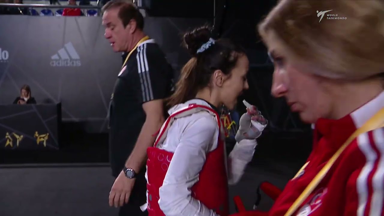 402 Round of 64 WOMEN W 46KG AUS LAHOOD J TUR YILDIRIM R background