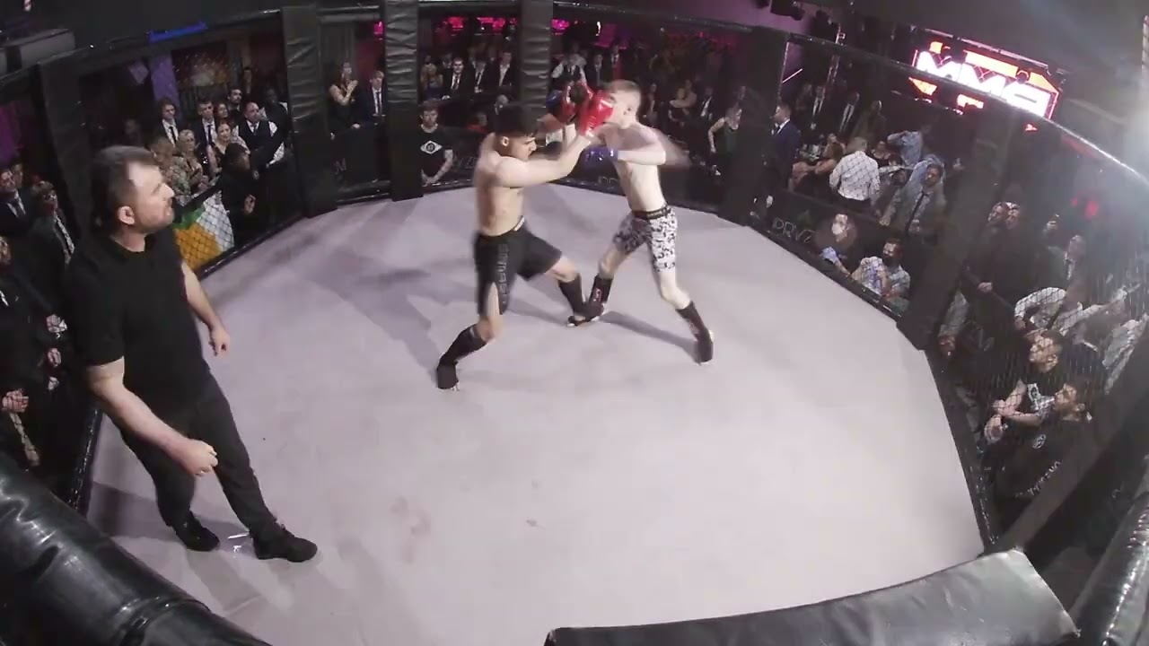 Ultra MMA Brighton The Phenominal AZ vs Tomas Cowell