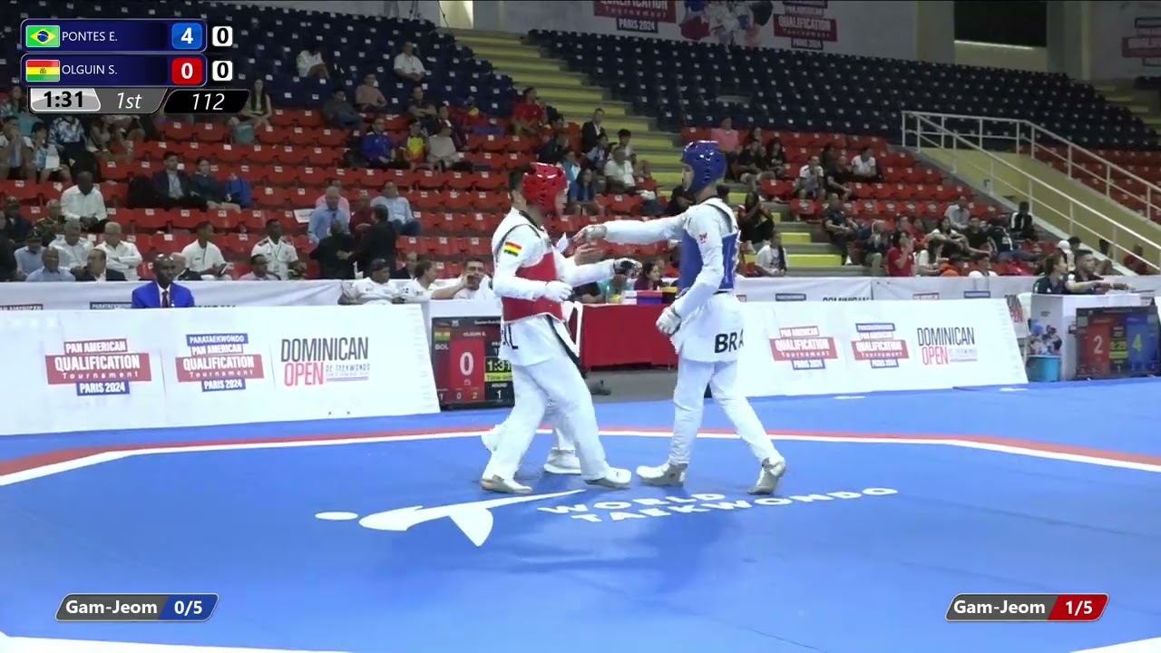 112 Quarter final M 68kg BRA PONTES E BOL OLGUIN S background