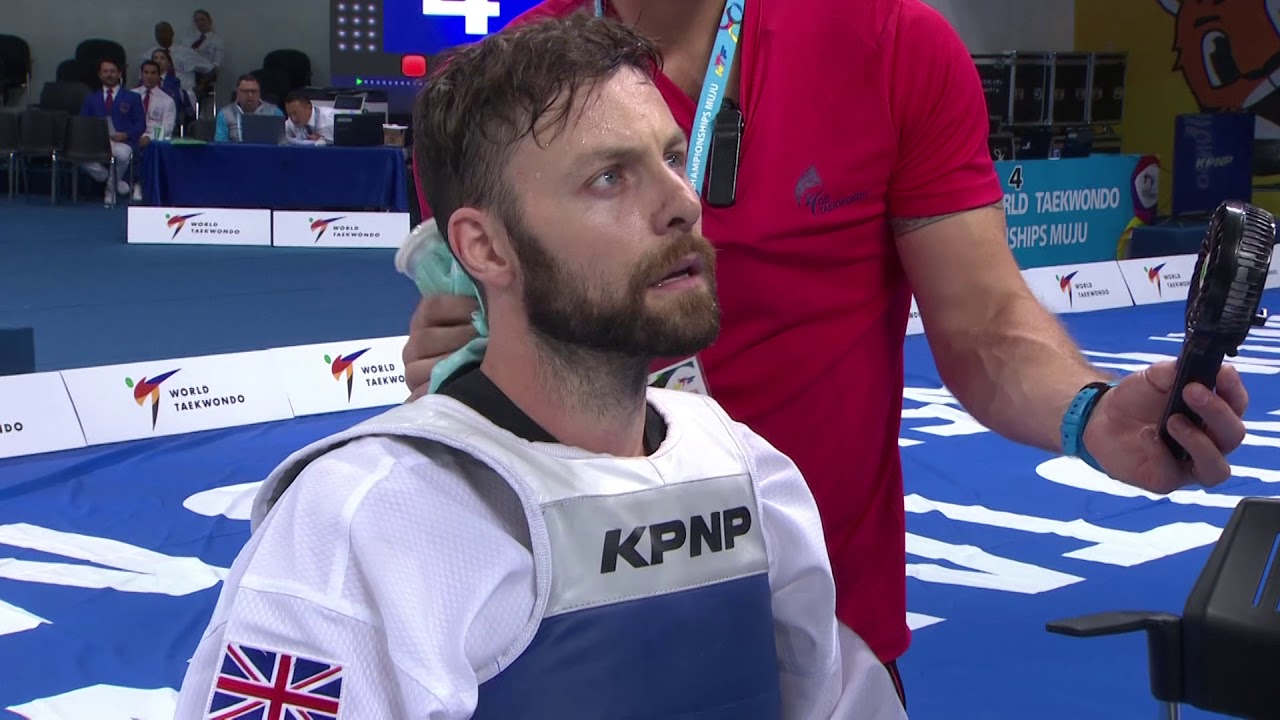 2017 Muju World Championships M 80kg Semi final SANSUM D GBR VS KOTKOV Anton RUS background