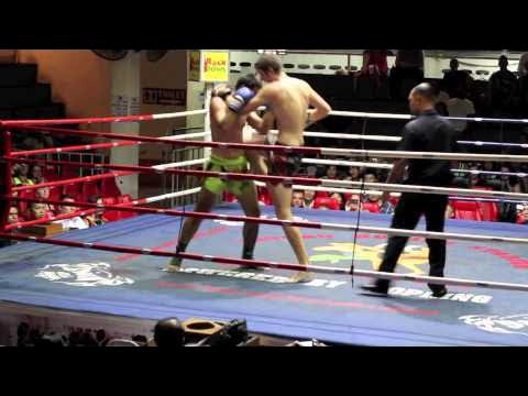 Leo Tyson (Tiger Muay Thai) vs Jason (Brazil) @ Patong Thai Boxing Stadium
