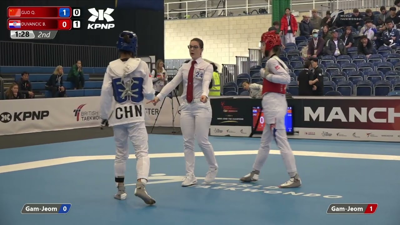 102 R-32 W-49kg 🔵 GUO Qing CHN vs 🔴 DUVANCIC Bruna CRO I Manchester 2022 World Taekwondo GP background